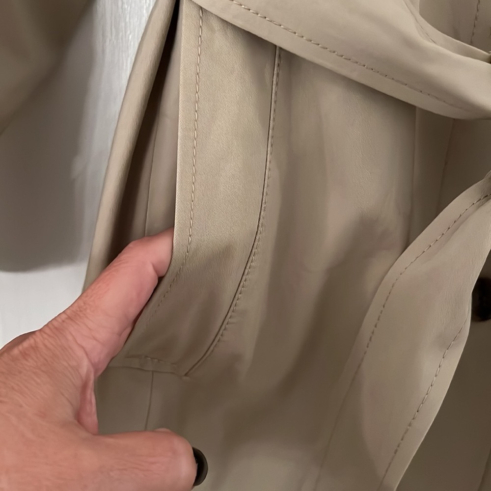 Loft Khaki Trench Coat. XL. New with tags. Brown buttons, cuffs and pockets. - Picture 4 of 10
